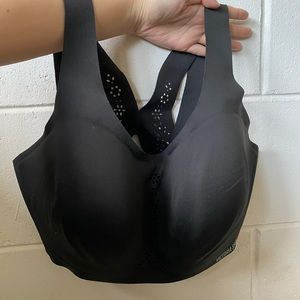 Victoria’s Secret sport bra black